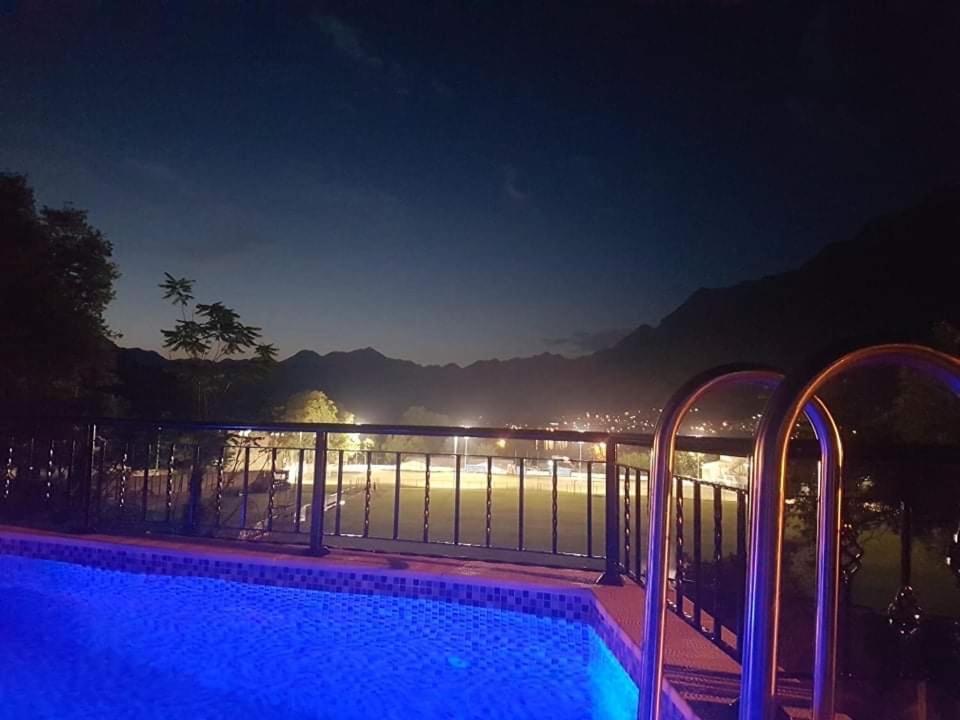 Sunshine Apartment With Private Pool And Parking Kotor Exterior photo