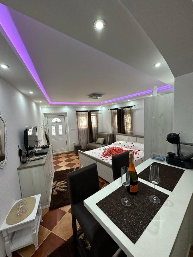 Sunshine Apartment With Private Pool And Parking Kotor Exterior photo